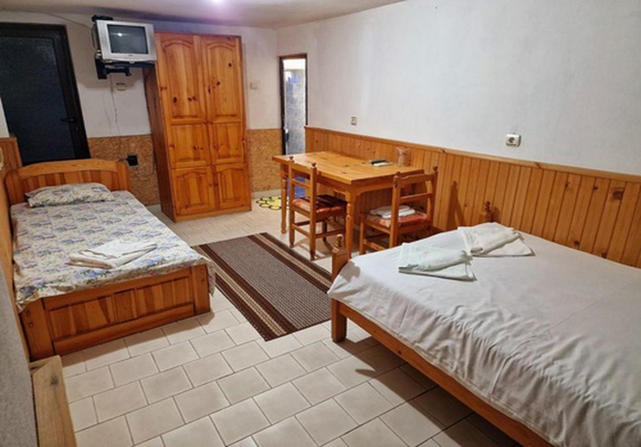 Хотел Механа Воденицата Kurlanovo Ngoại thất bức ảnh
